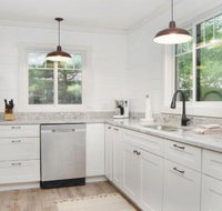 Wake Robin - Accommodation Indiana