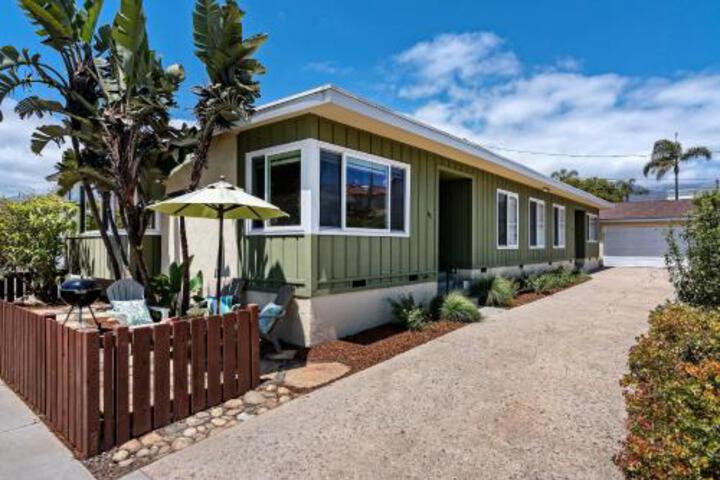 East Beach Bungalow Back Unit - thumb 0