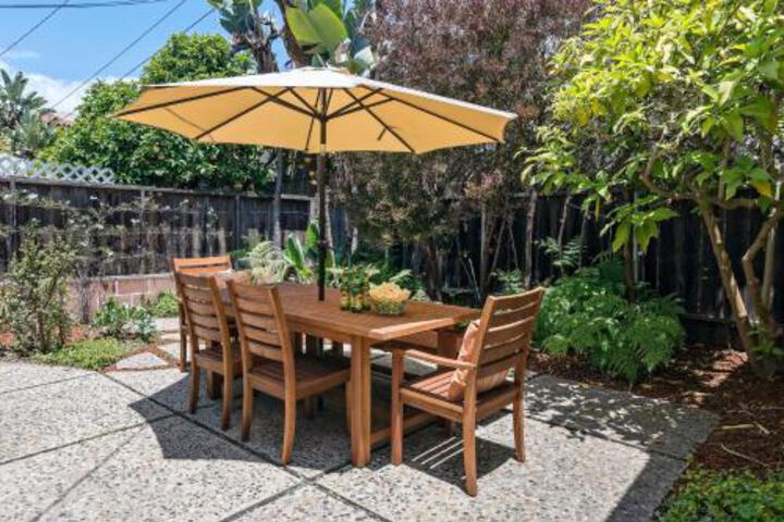 East Beach Bungalow Back Unit - thumb 2