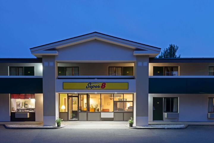 Super 8 By Wyndham White River Junction - thumb 1