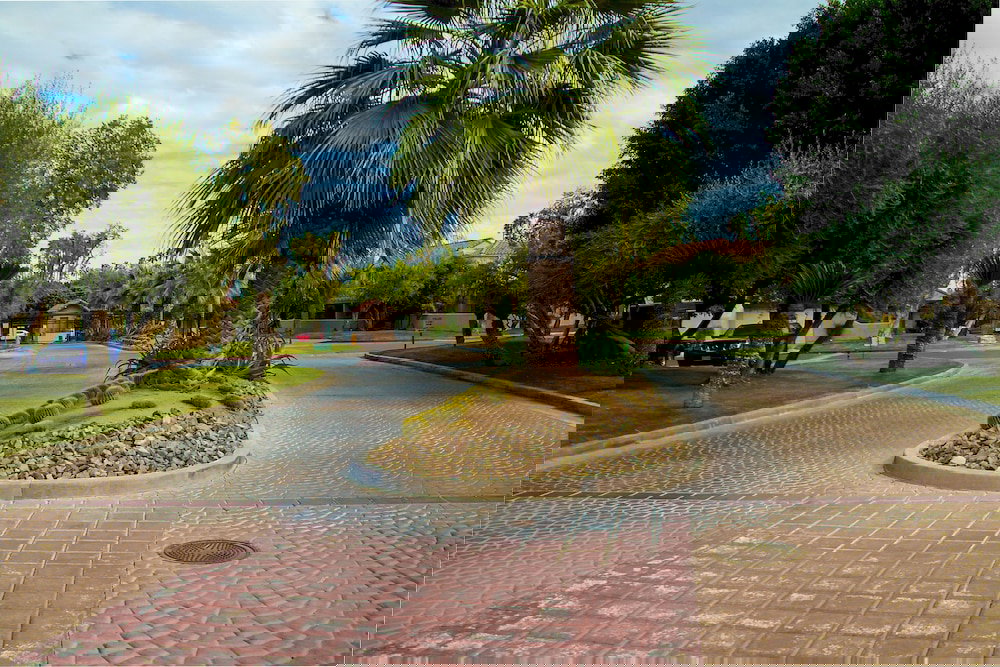 The Oasis Resort - thumb 1