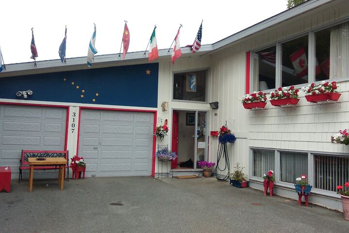 Alaska European Bed & Breakfast - thumb 1