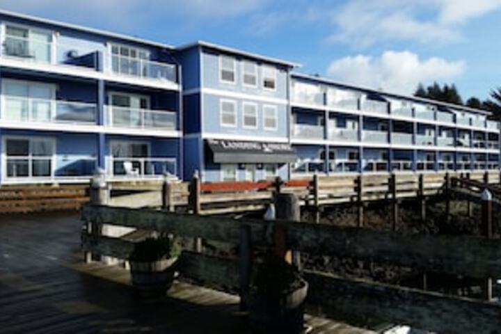 The Landing At Newport - thumb 0