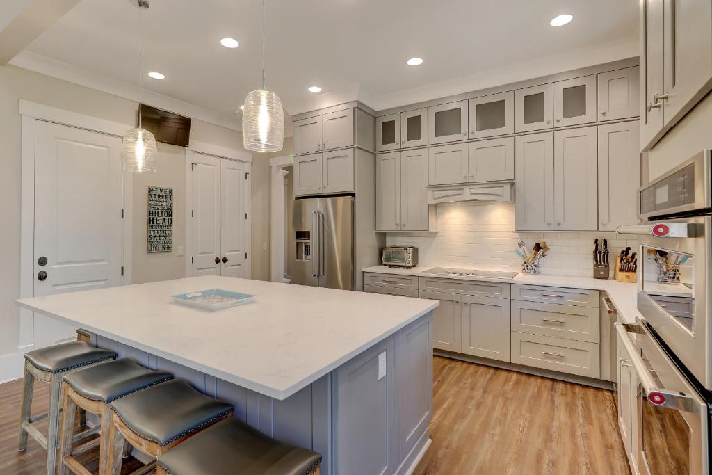 1 Cedar Waxwing 5 BR Home Private Pool - thumb 5