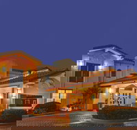 La Quinta Inn by Wyndham Midland - Accommodation Indiana