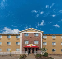 Super 8 by Wyndham Denton - Accommodation Indiana