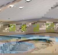 Ramada by Wyndham Olympia - Accommodation Indiana