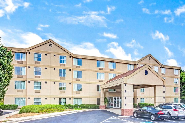 Quality Suites Atlanta Airport East - thumb 4