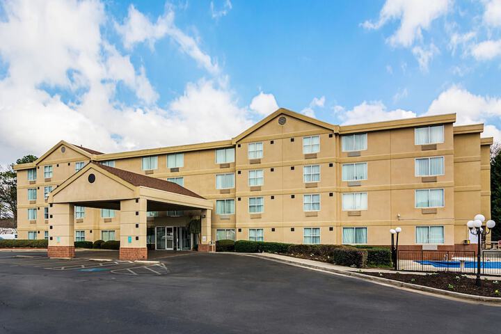 Quality Suites Atlanta Airport East - thumb 6