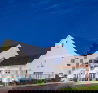 Super 8 by Wyndham Monett - Accommodation Indiana