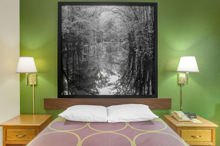 Super 8 By Wyndham Radford VA - thumb 3