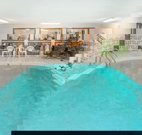 Super 8 by Wyndham Pekin/Peoria Area - Accommodation Indiana