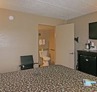 Days Inn  Suites by Wyndham Springfield on I-44 - Accommodation Indiana