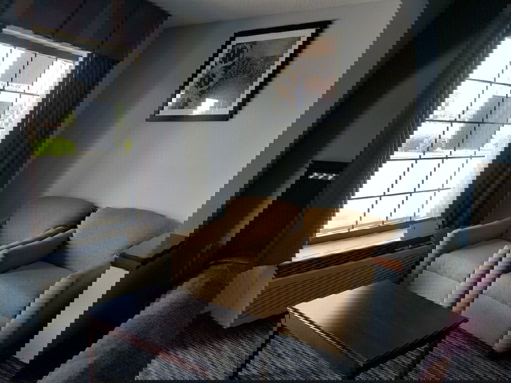 Gateway Inn And Suites - thumb 6