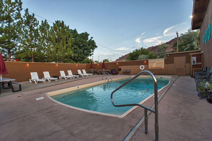 Big Horn Lodge - thumb 2