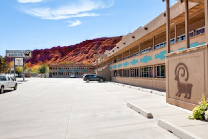 Big Horn Lodge - thumb 0