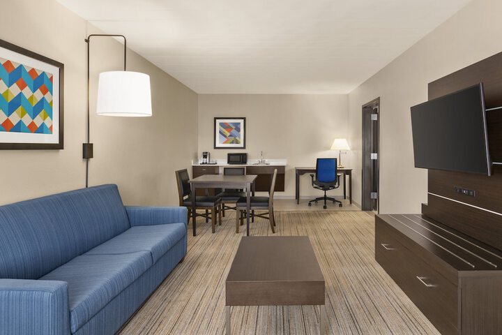 Holiday Inn Express Hotel & Suites Fort Myers East - The Forum, An IHG Hotel - thumb 7