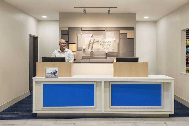 Holiday Inn Express Hotel & Suites Fort Myers East - The Forum, An IHG Hotel - thumb 3