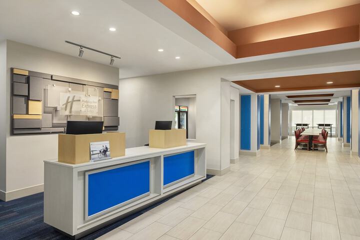 Holiday Inn Express Hotel & Suites Fort Myers East - The Forum, An IHG Hotel - thumb 4