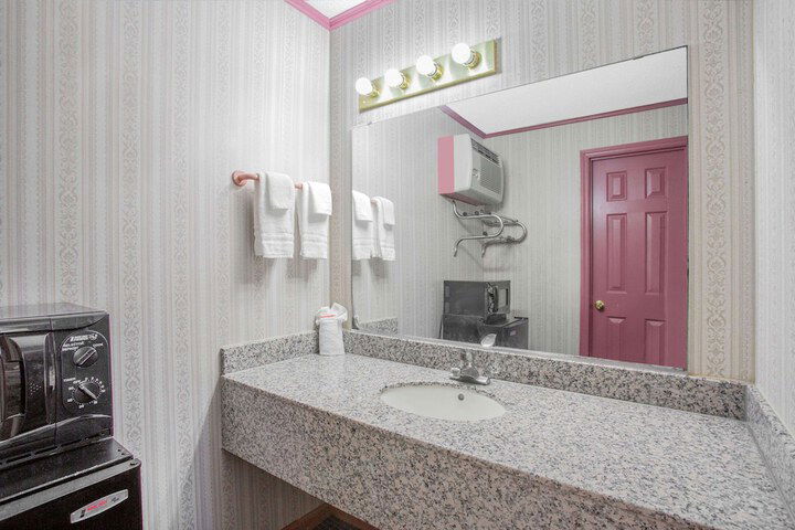 Knights Inn Mount Airy - thumb 5