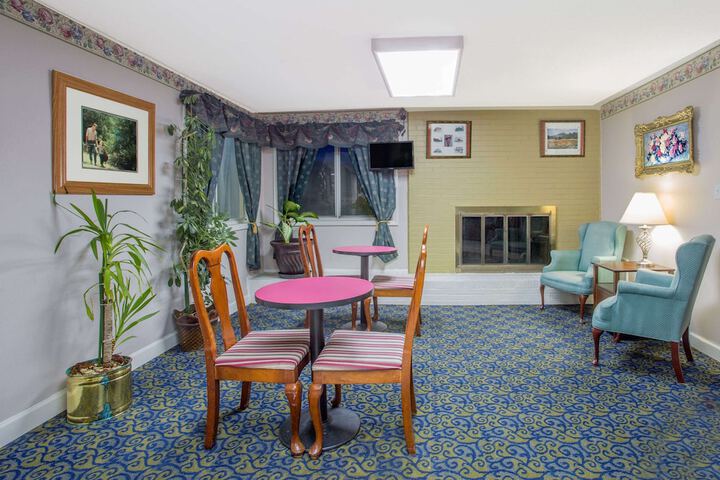 Knights Inn Mount Airy - thumb 4