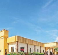 Days Inn  Suites by Wyndham Bartlesville - Accommodation Indiana