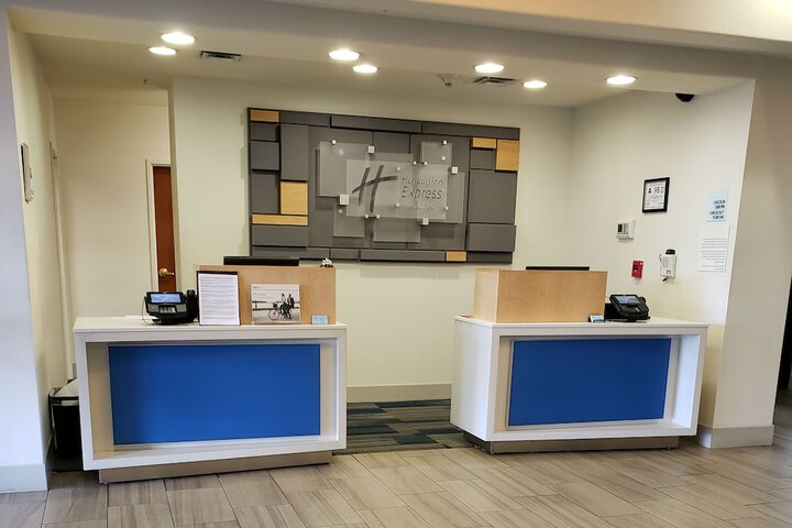 Holiday Inn Express Hotel & Suites Mount Airy, An IHG Hotel - thumb 3