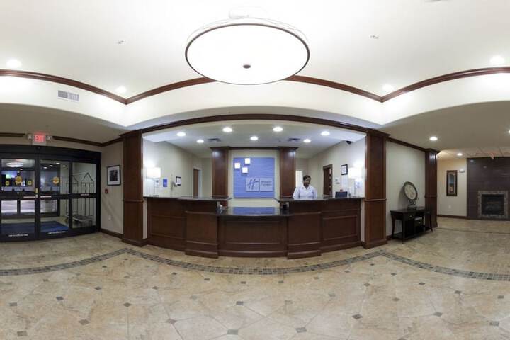 Holiday Inn Express Hotel & Suites Mount Airy, An IHG Hotel - thumb 2