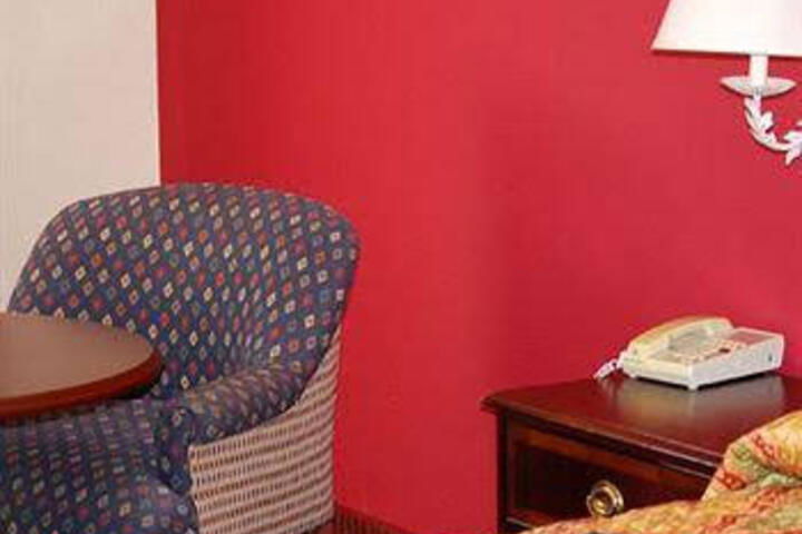 Atlanta Airport Hotel - thumb 6