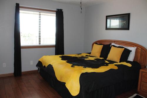 Treehouse Condominiums - thumb 2