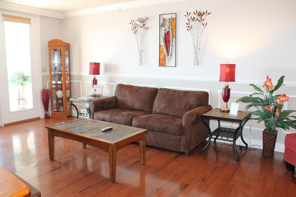 Treehouse Condominiums - thumb 6