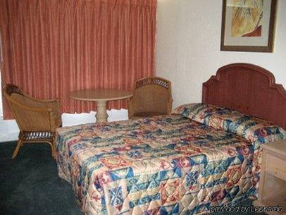 Knolls Motel - thumb 1