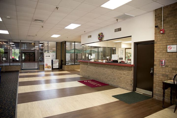 Ahoskie Inn - thumb 1