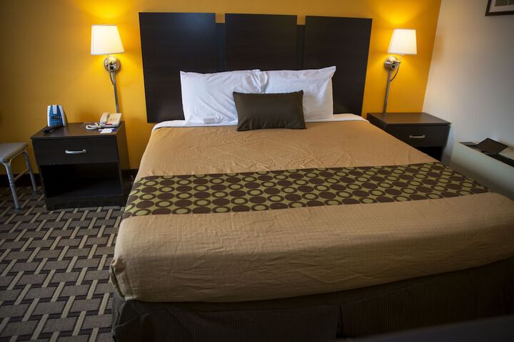 Ahoskie Inn - thumb 7