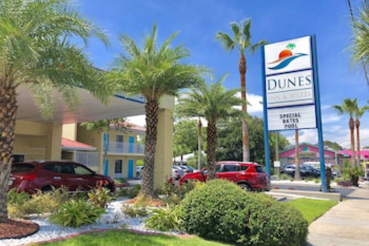 Dunes Inn & Suites - thumb 0