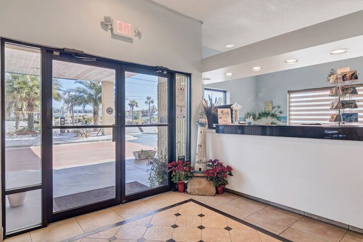 Dunes Inn & Suites - thumb 6