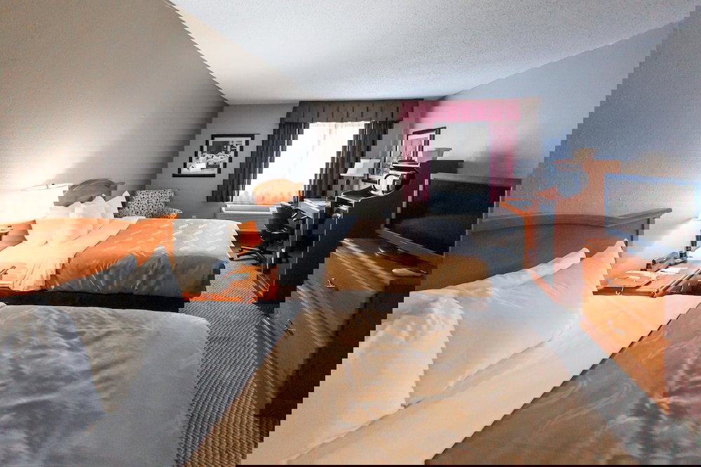 Quality Inn Burlington Near Hwy 34 - thumb 3