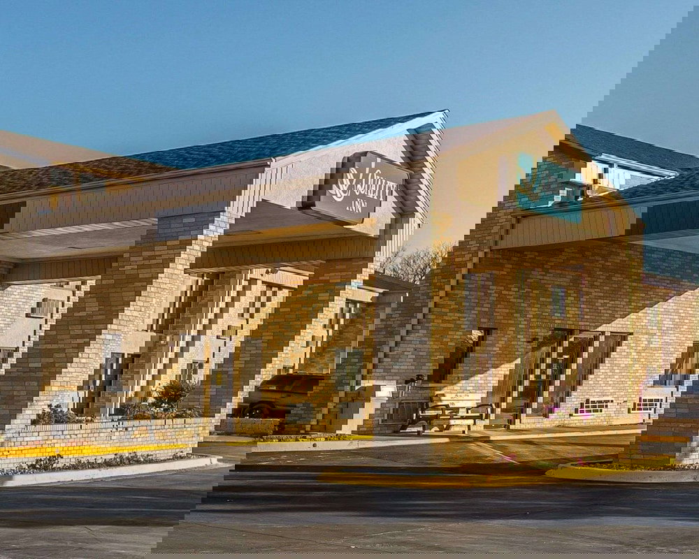 Quality Inn Burlington Near Hwy 34 - thumb 0