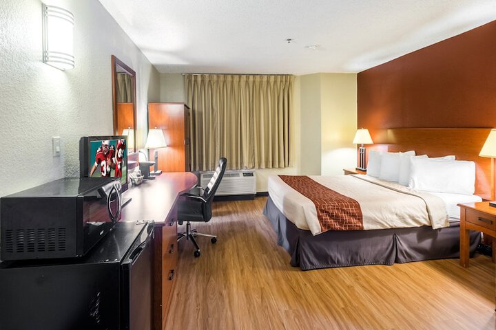 Red Roof Inn Houston - IAH Airport/JFK BLVD - thumb 7