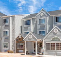 Days Inn by Wyndham Greeley - Accommodation Indiana