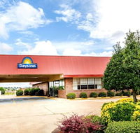 Days Inn by Wyndham Batesville - Accommodation Indiana