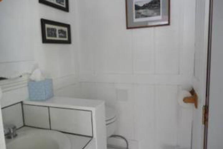 Monte Rio Cottages - thumb 2