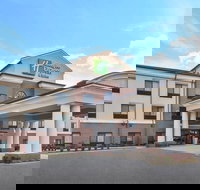 Holiday Inn Express  Suites Wheeling an IHG Hotel - Accommodation Indiana