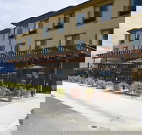 Holiday Inn Express Hotel  Suites Belgrade an IHG Hotel - Accommodation Indiana