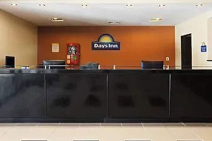 Days Inn By Wyndham Henryetta - thumb 7