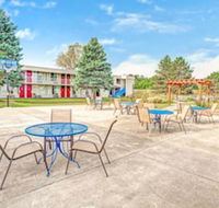 Travelodge by Wyndham Adrian - Accommodation Indiana