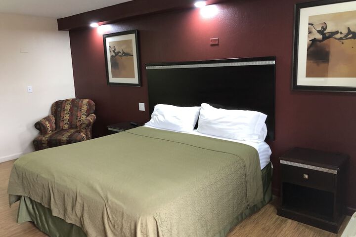 Crossroads Inn - thumb 5