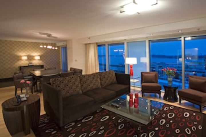 Le Merigot Hotel