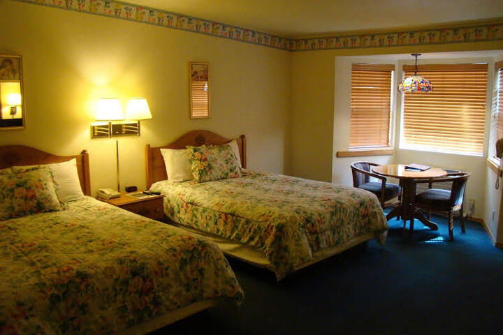 Ponderosa Gardens Motel - thumb 4