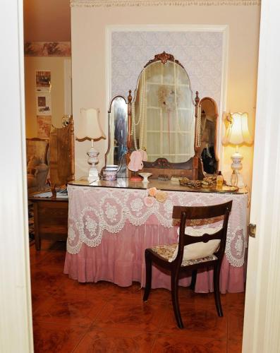 A Walk In The Woods Bed & Breakfast - thumb 6